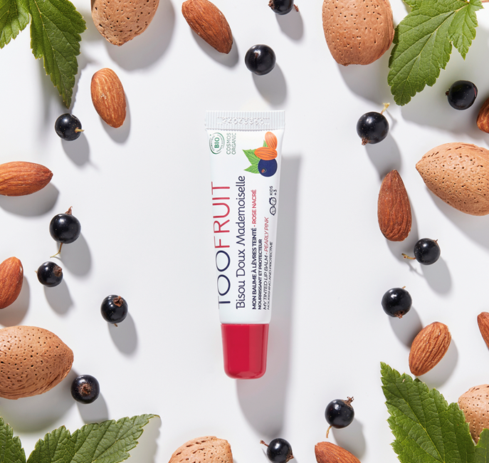 TOOFRUITS Getönter Lippenbalsam Schwarze Johannisbeere Mandel
